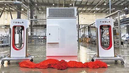 电动化浪潮下的双轨竞速 宝马产品大年与恒驰寒冬试炼，充电桩短板待破解